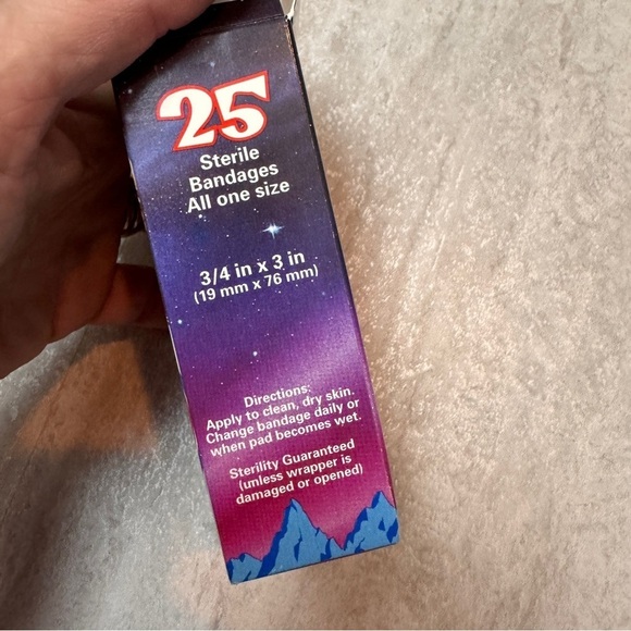 Space Jam Band-Aids and Valentines kit Michael Jordan Looney Tunes Vintage 1996 - Picture 10 of 11